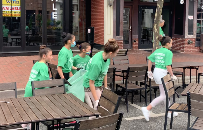 Ballet Students Clean Up Garbage